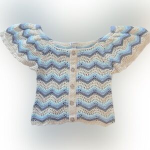 VERSONA crocheted top. Size MEDIUM.